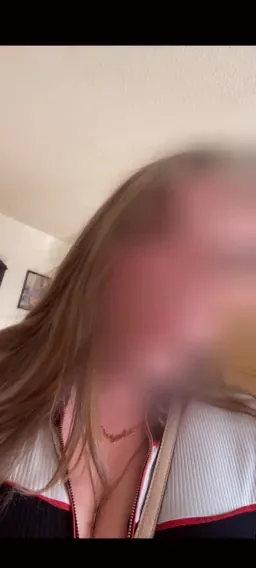 Celina, 25