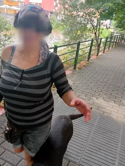 Emily, 32