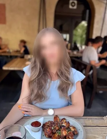 Josephine, 32