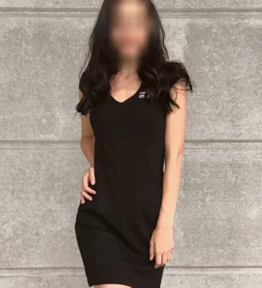 Kira, 32