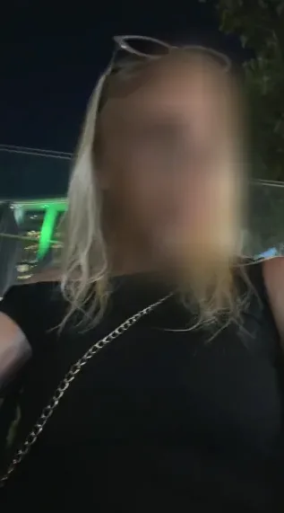 Larissa, 18