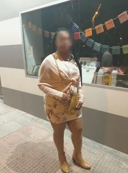 Leyla, 25