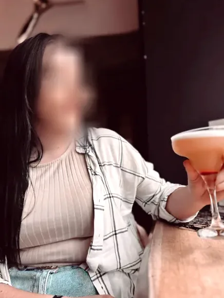 Lucia, 20