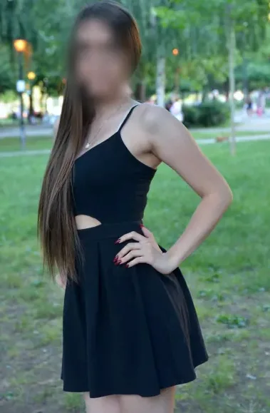 Maja, 27