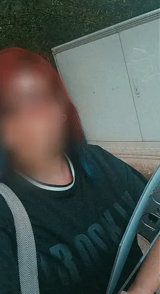 Marie, 27