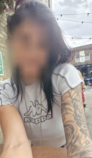 Nadine, 39