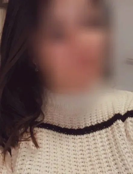 Sabrina, 31