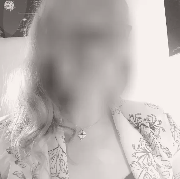 Simone, 34