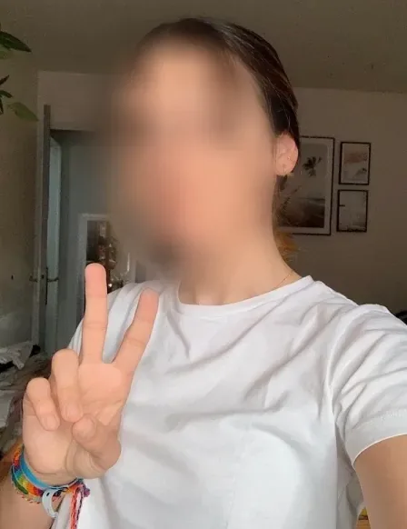 Sina, 29