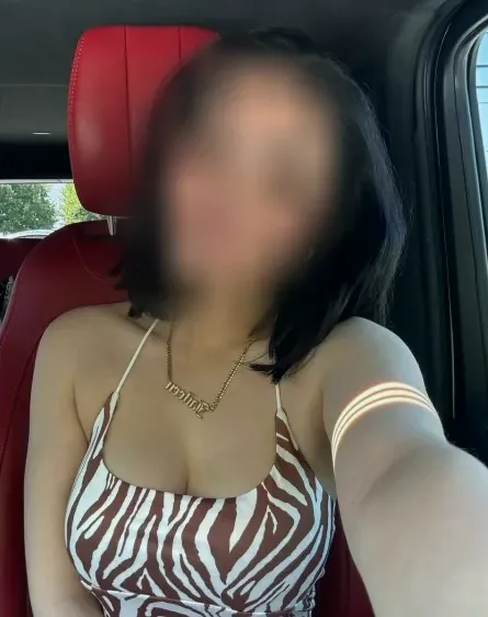 Sophia, 27