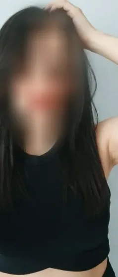 Vivien, 26